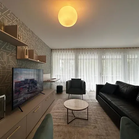 Family Apartment, Near The Whit Private Park Appartamento