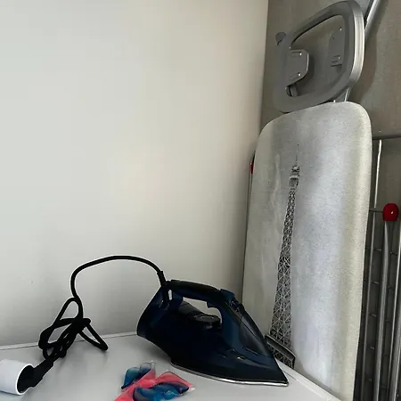 Family Apartment, Near The Whit Private Park 아파트