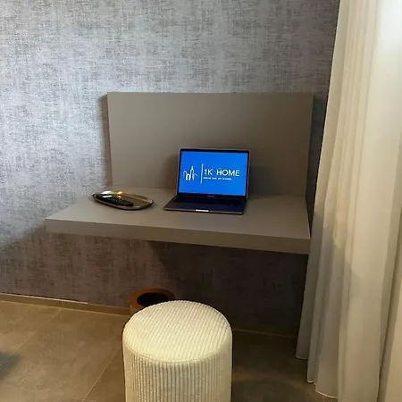 Family Apartment, Near The Whit Private Park * 로카르노