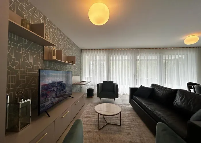 Family Apartment, Near The Whit Private Park 아파트