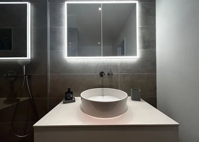 Family Apartment, Near The Whit Private Park Appartement Locarno