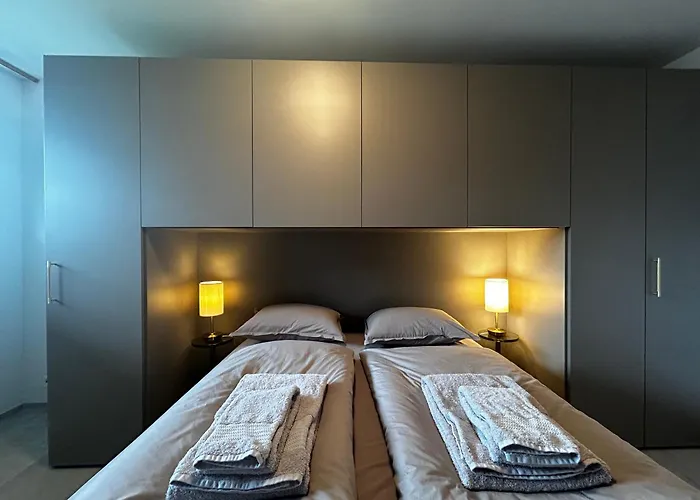 Family Apartment, Near The Whit Private Park Appartement