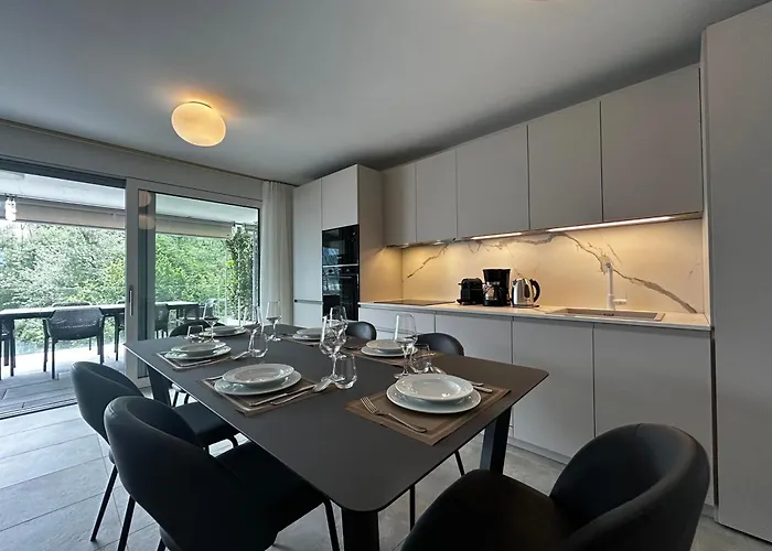 Family Apartment, Near The Whit Private Park דירה לוקרנו