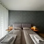 Апартаменты Family Apartment, Near The Whit Private Park *