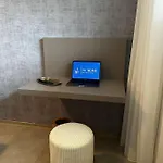 Family Apartment, Near The Whit Private Park * Локарно