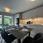 Family Apartment, Near The Whit Private Park Апартаменты Локарно