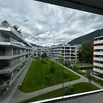Family Apartment, Near The Whit Private Park Апартаменты *